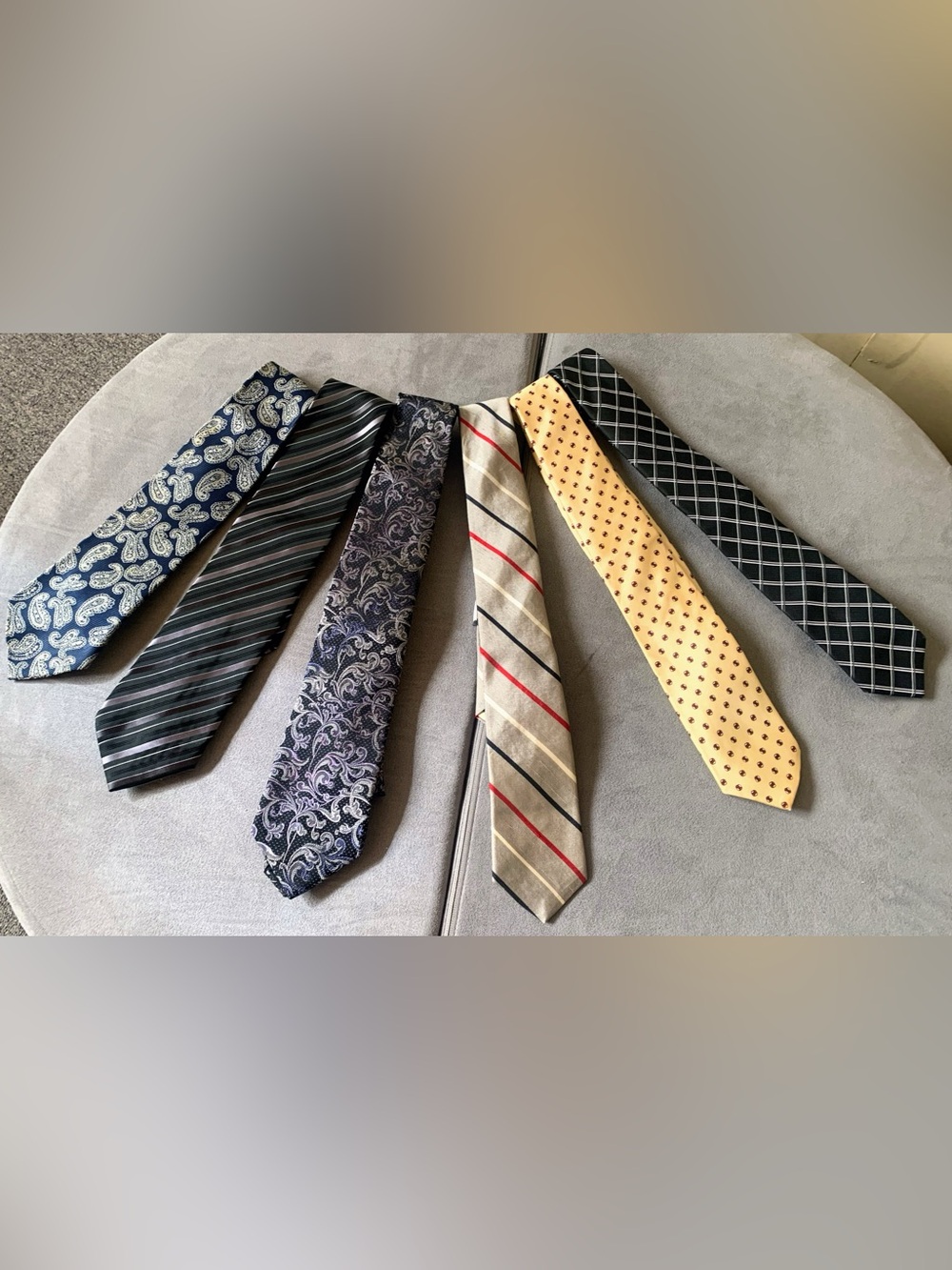 Assorted Men’s Tie (6)
All excellent condition